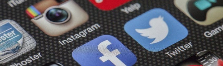 Social Media Trend 2019: schermo di smartphone che mostra icone di Social Media